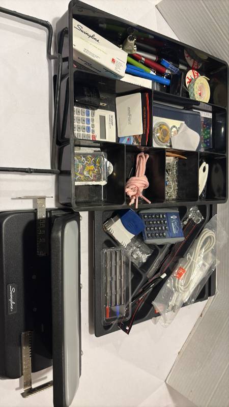 lot 2112 image: Office supplies