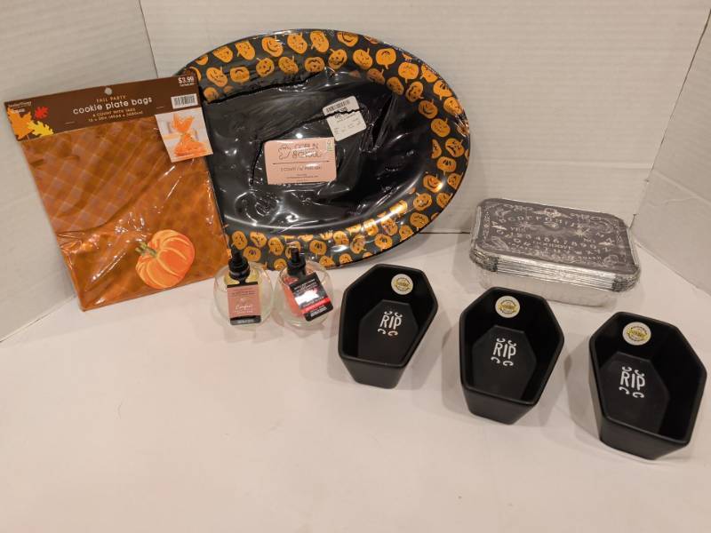lot 2204 image: Halloween Party Lot Goblin & Ghoul Platters, Coffin Dishes, Wallflowers Refills