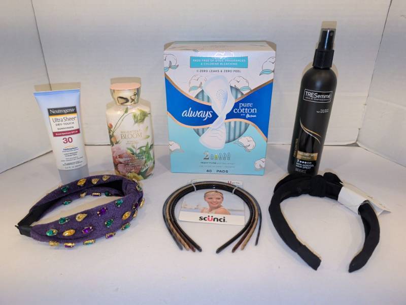 lot 2209 image: Health &amp Beauty Lot Neutrogena, Bath &amp Body Works, Always, TRESemme,&nbsp
