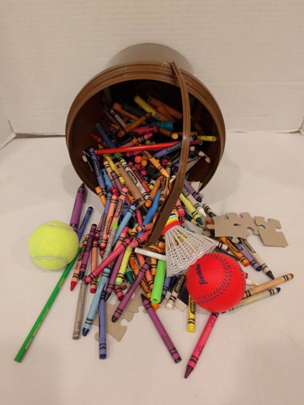 lot 2222 image: Crayola Crayons and Colored Pencils Mixed Lot