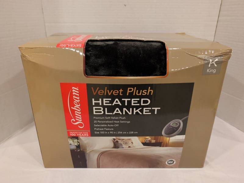 lot 2242 image: Sunbeam Velvet Plush Heated Blanket King 100 in x 90 in