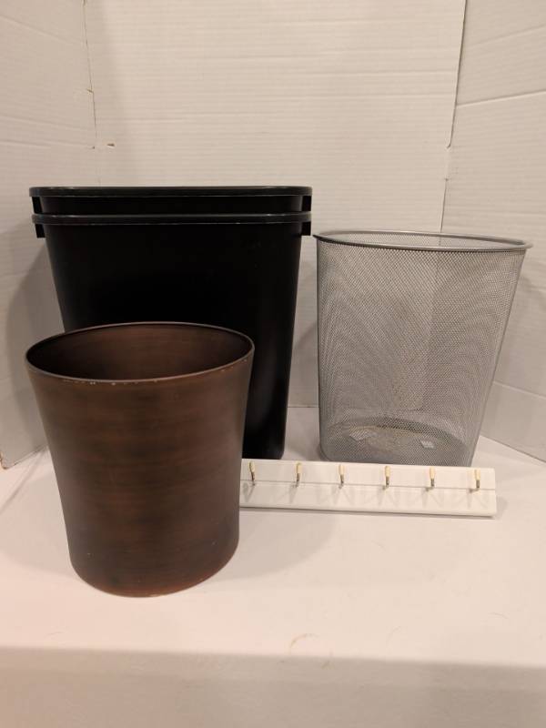 lot 2246 image: Wastebasket Lot with 6-Hook Wall Mounted rail