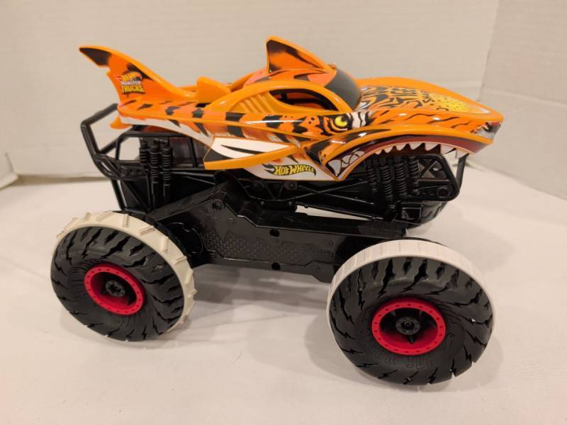 lot 2262 image: Hot Wheels Monster Trucks Tiger Shark Toy Monster Truck