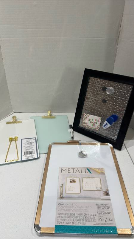 lot 2313 image: Dry Erase Lot Room 2 Room Glass Clip Board, Metalix 11 x 14 in Magnetic Board