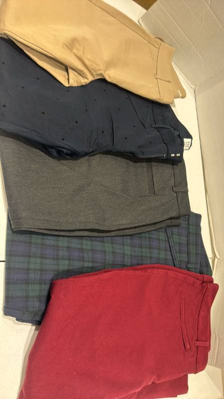 lot 2338 image: Gap and old navy size 12 womens dress pants