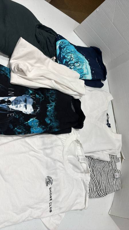 lot 2341 image: Mixed Lot of 7 Graphic and Plain Tops Including Harry Potter and White Claw Tees