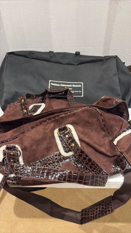 lot 2348 image: 2 Carry ons