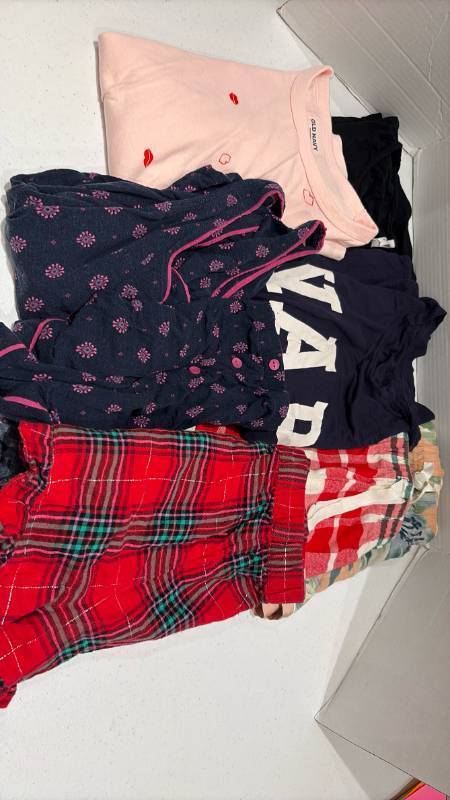 lot 2352 image: Jammies. Medium and large