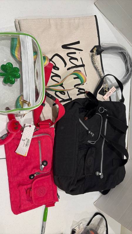 lot 2408 image: Bags