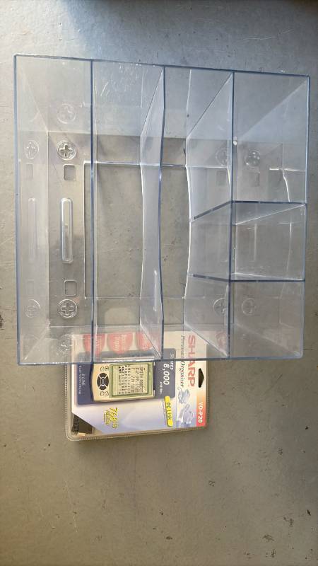 lot 3000 image: Desk organizer and personal organizer