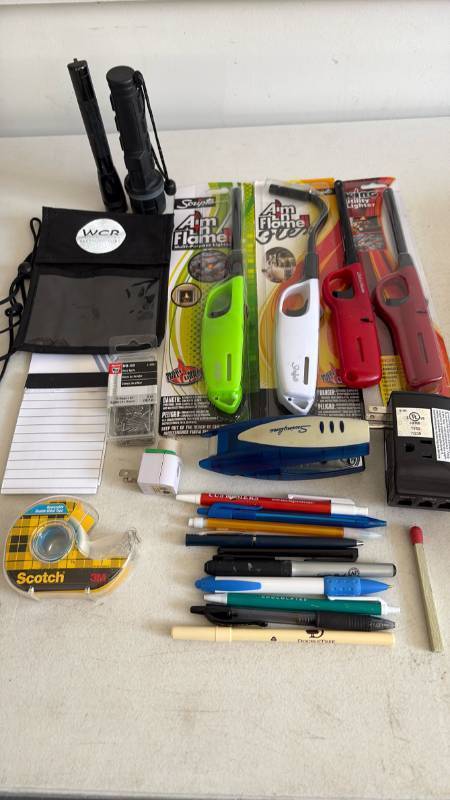 lot 3003 image: Office supplies