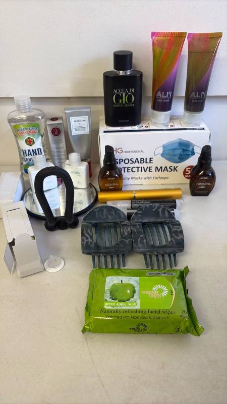 lot 3019 image: Skin care and more