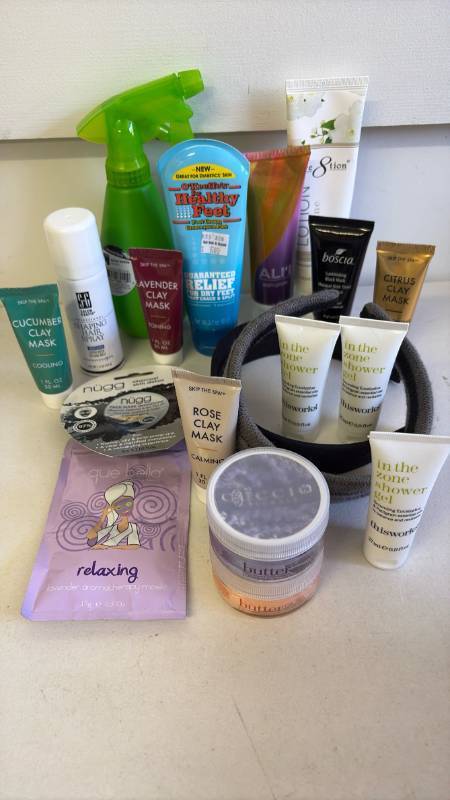 lot 3028 image: Skin care and more