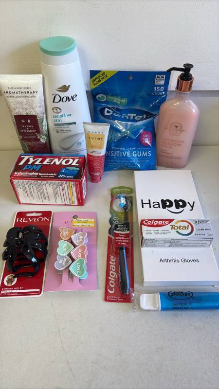 lot 3030 image: Body lotion, arthritis gloves and more