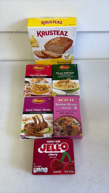 lot 3044 image: JELL-O Cherry Gelatin Dessert Mix - 6oz