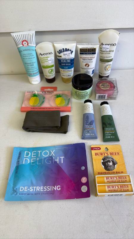 lot 3055 image: Skin care