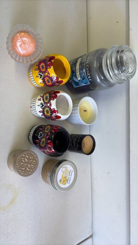 lot 3065 image: Candles