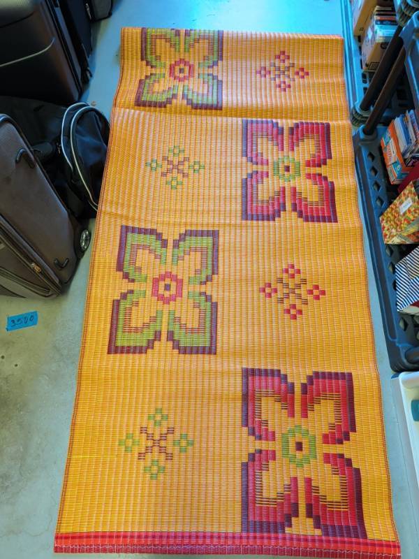 lot 3212 image: Woven Floor Mat Rug 6ftx38in