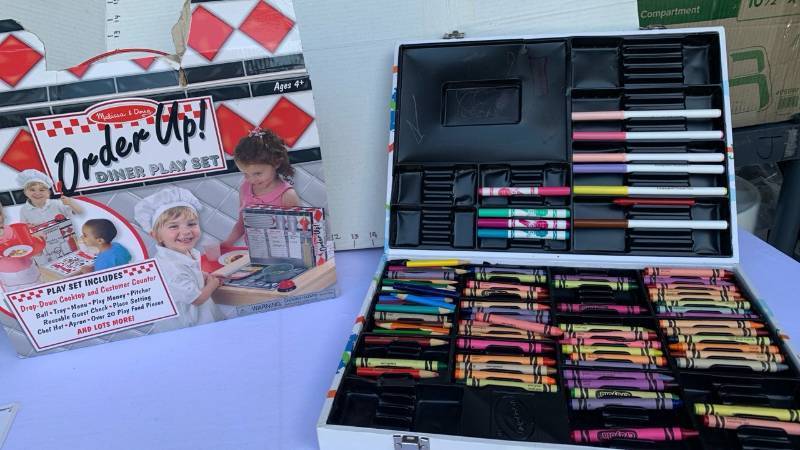 lot 3405 image: Melissa and Doug Diner play set and crayons and colored pencils