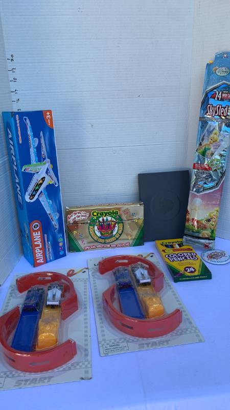 lot 3424 image: Misc kids toys