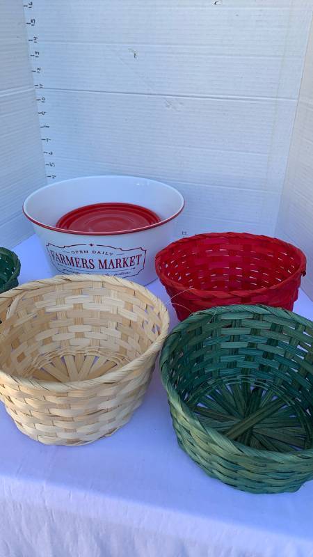 lot 3432 image: Farmers Market Printed Bowl with Red Lid and Woven Baskets Lot