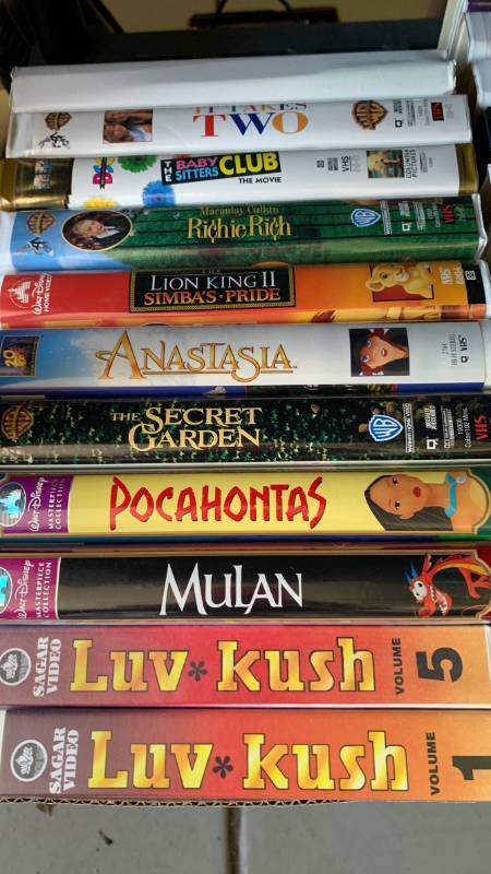 lot 3437 image: Disney VHS including Mulan