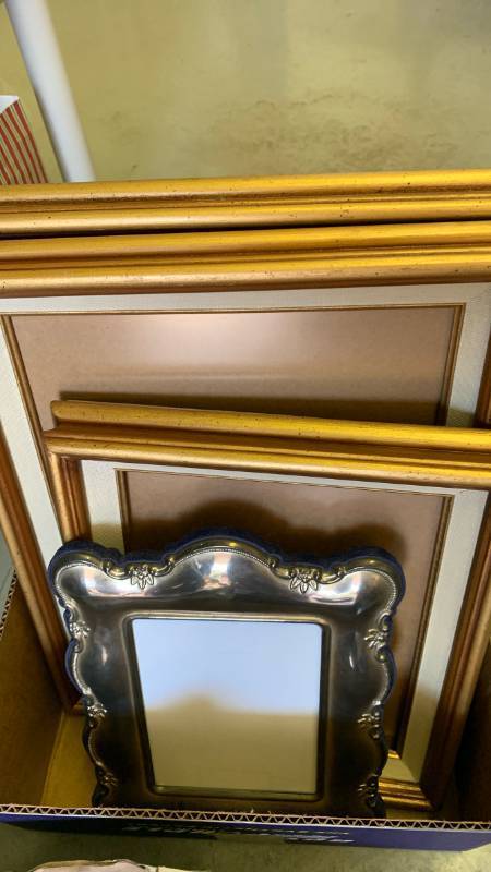 lot 3451 image: Picture Frames
