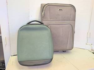 lot 3500 image: Polo Wheeled Softside Suitcase 26x16x10 and bookbag