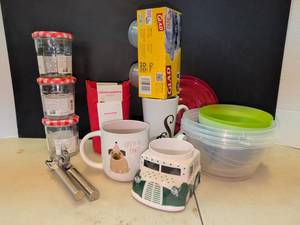 lot 3713 image: Kitchen Lot Jars Silicone Popcorn Maker, can opener and more