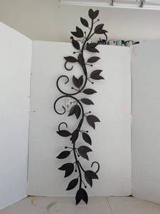 lot 4205 image: Kohls Vine Leaf Wall Decor 44in wide