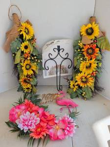 lot 4211 image: Sunflower Swags Sonoma Wreath Holder and Flamingo Summer Floral Wreath Lot