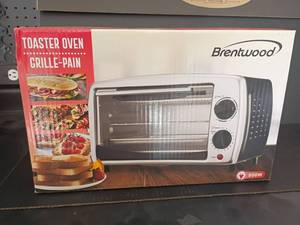 lot 4315 image: New in Box.  Brentwood Toaster Oven