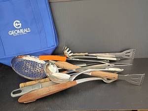 lot 4337 image: Kitchen and BBQ Utensils plus Bag