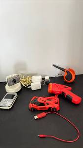 lot 4412 image: Summer Baby Video Monitor Camera and Handheld Monitor with Airhogs Toy Car
