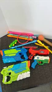 lot 4426 image: Clash Combat Sun Squad Joyin Water Blaster and Launcher Toy Lot