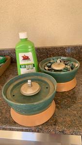 lot 5010 image: Tiki Clean Burn Torch Fuel with 2 Tabletop Torch Bowls