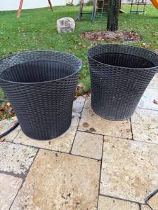 lot 6011 image: Pair of woven planters