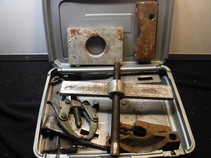 lot 1007 image: proto 4011 puller