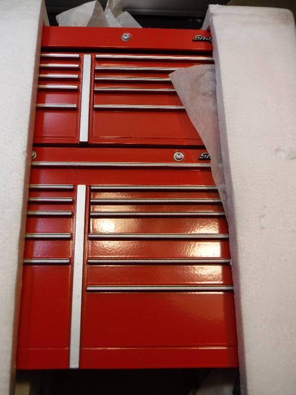 lot 1015 image: Snap On Tools Die Cast Bank KRL 1201 & KRL 1001