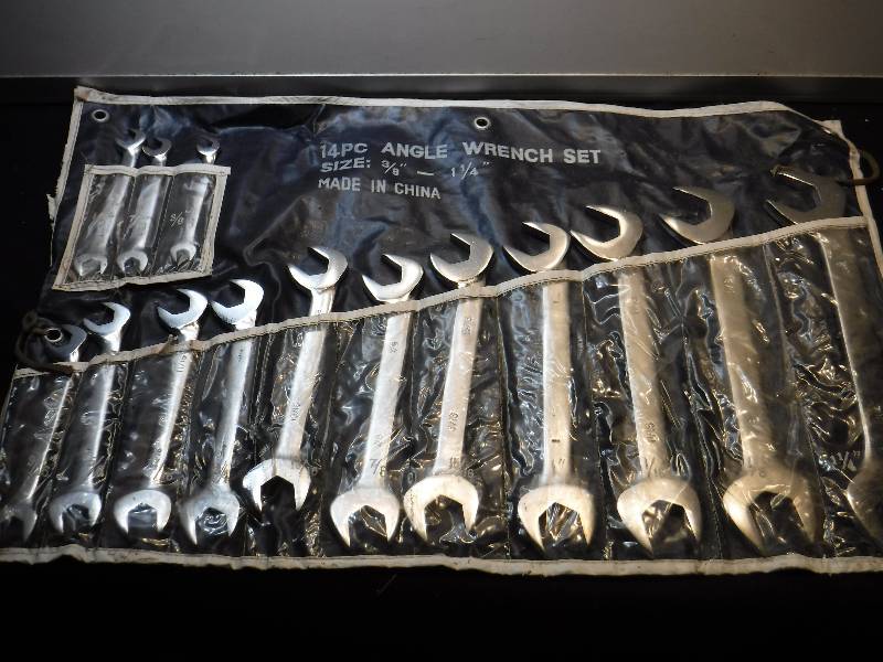 lot 1017 image: 14 pc angle wrench set