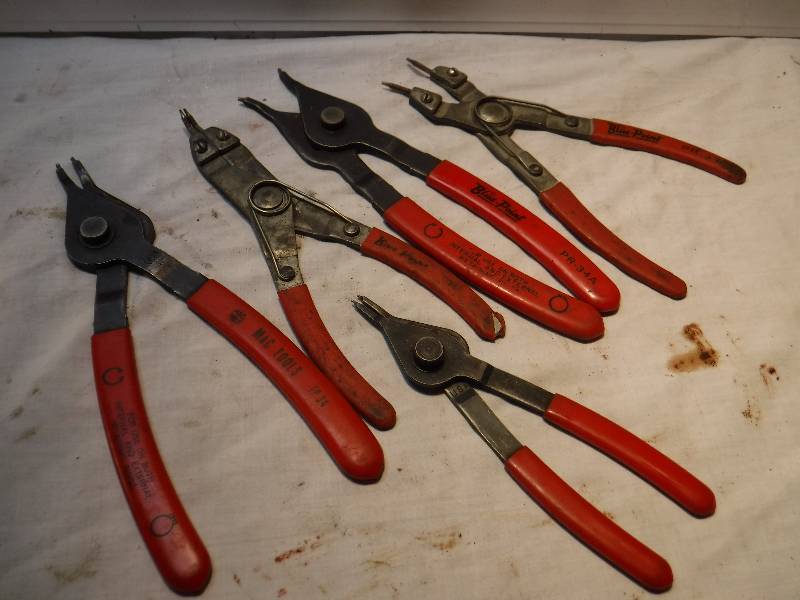 lot 1059 image: Blue-point and mac hand tools lot