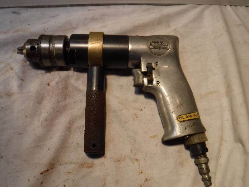 lot 1078 image: central pneumatic professional air drill