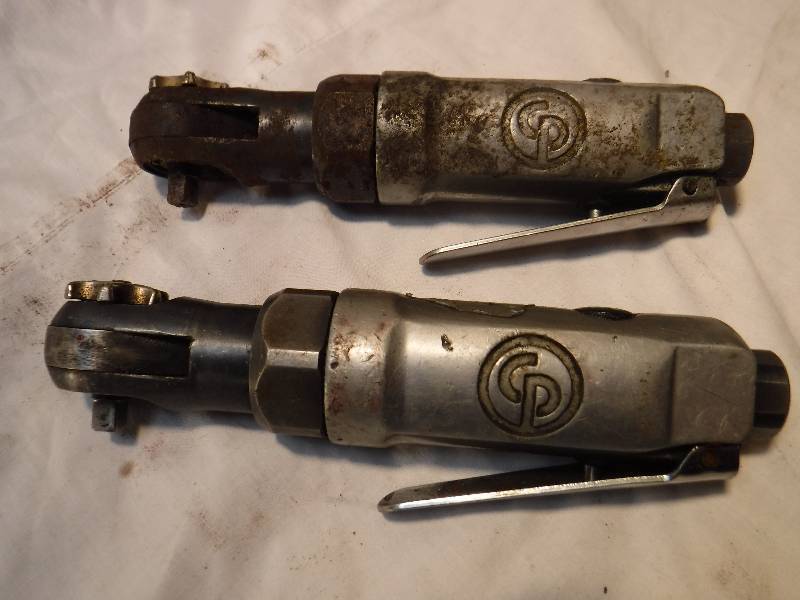 lot 1086 image: central pneumatic 14 air ratchets