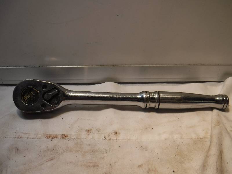 lot 1097 image: Snap on SL710 drive ratchet 12