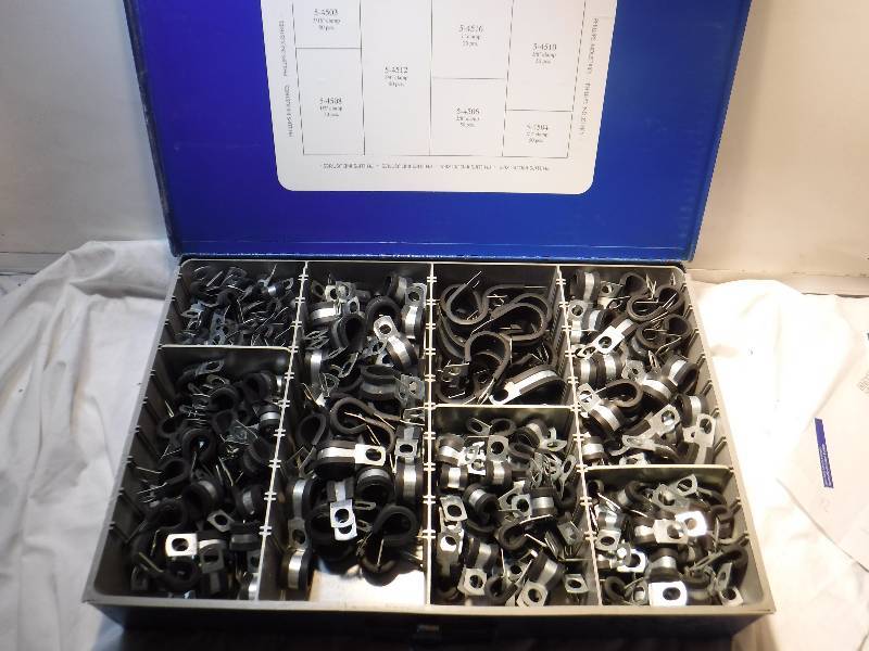 lot 1121 image: Phillips clamp kit plus case