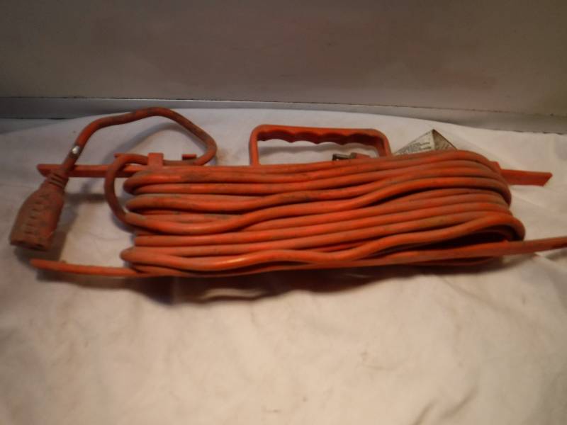 lot 1156 image: Heavy duty extension cord