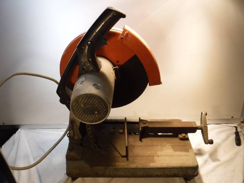 lot 1166 image: Makita Cut off saw