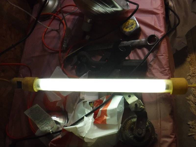 lot 1167 image: Shop bar light