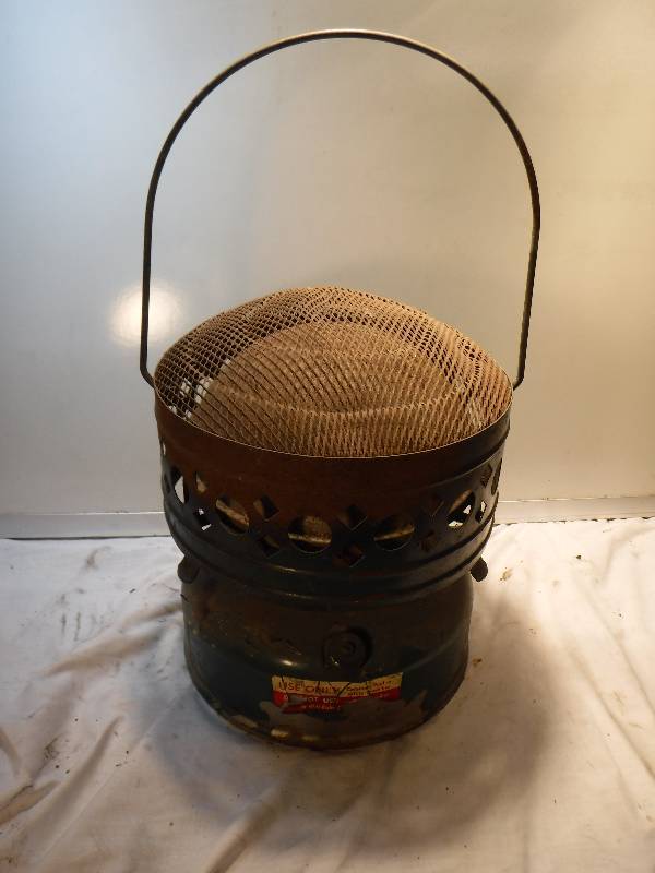 lot 1168 image: Coleman heater
