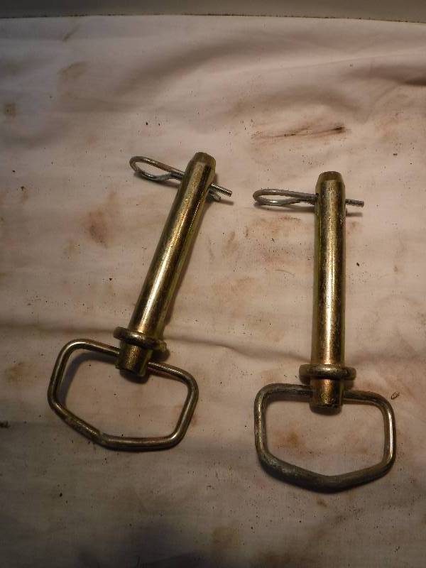 lot 1173 image: Hitch pins